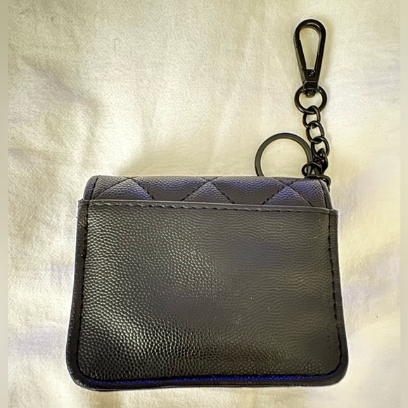 Steve Madden Quilted Black Coin Purse Wallet with Keychain - Picture 2 of 6